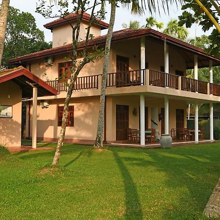 Hettimulla River House ベントータ エクステリア 写真